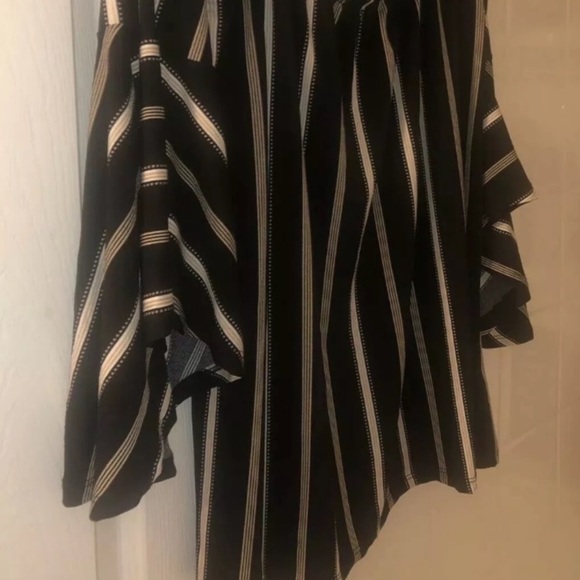Harlow & Rose Black Beige White Striped Blouse Flare Bell Sleeves Ladies Small - Picture 8 of 10